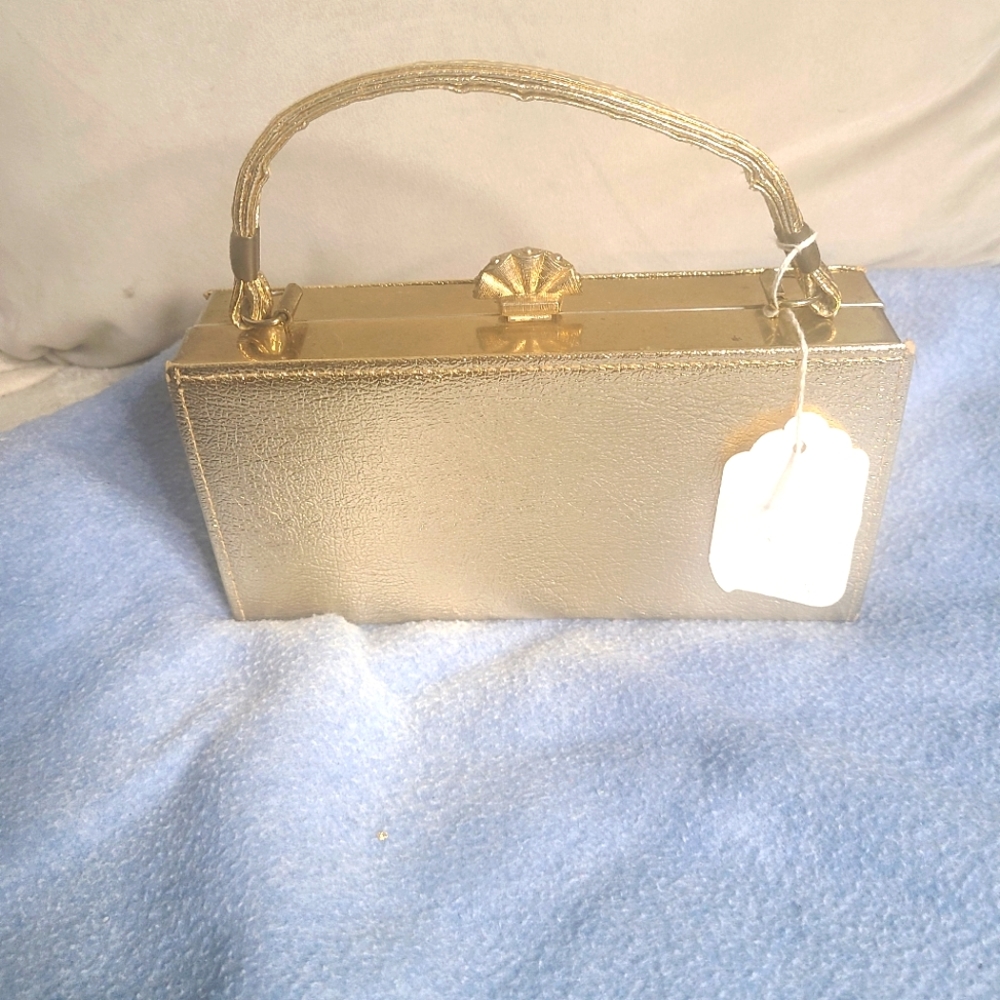 MAKE A OFFER! Vintage 1940s gold evening bag box purse